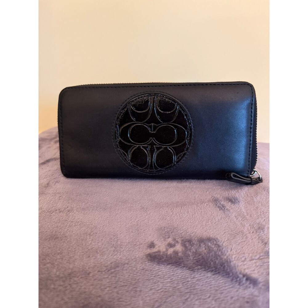 Coach Long Zip Around Wallet *pre-loved*